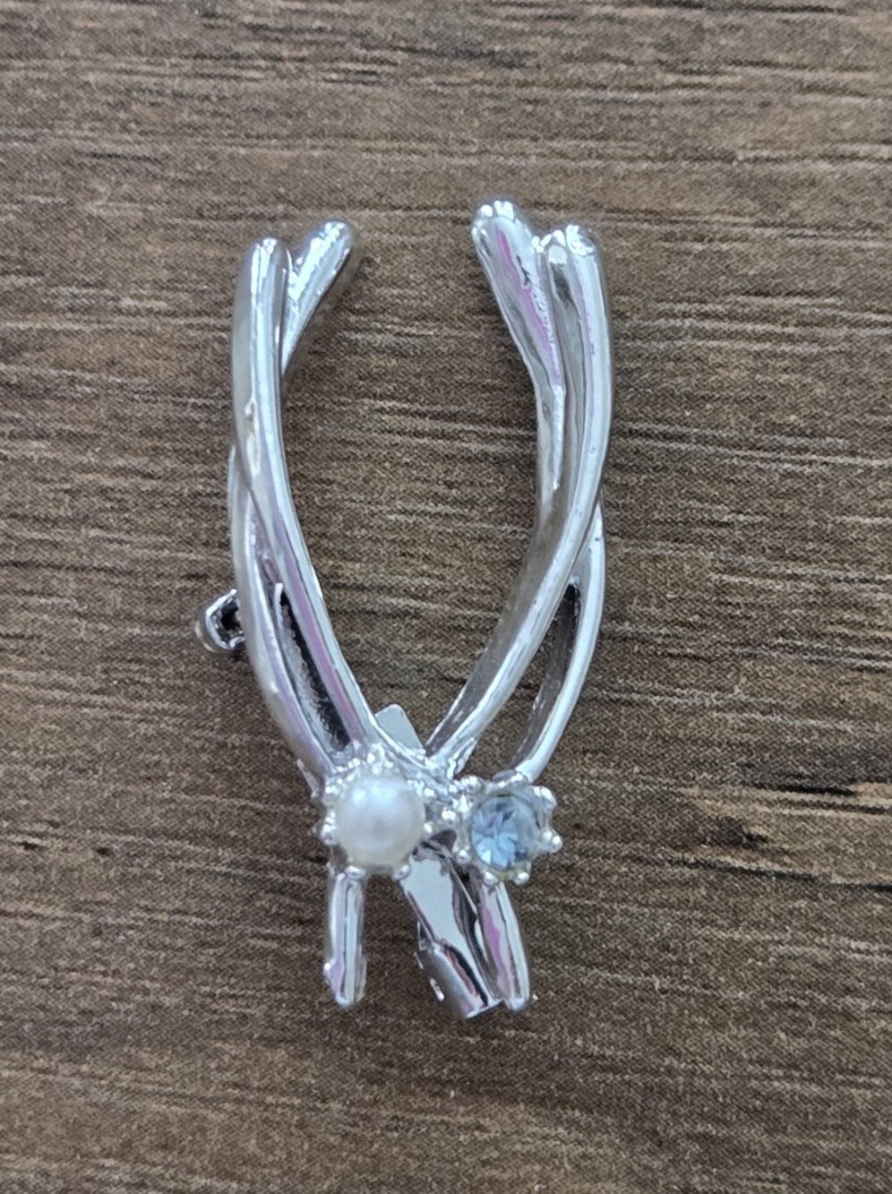 Silver-Tone Pearl & Light Blue Crystal Women’s Brooch